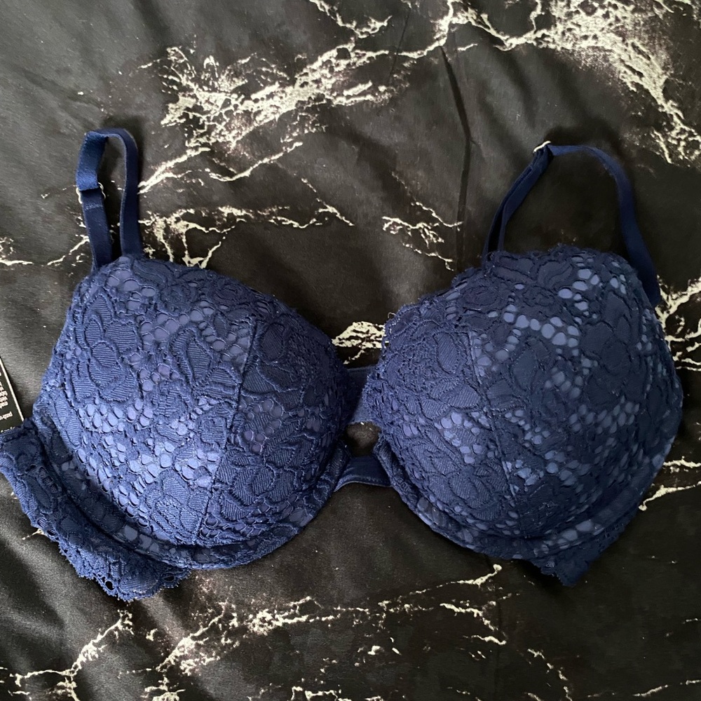 Victoria’s Secret very sexy push up bra